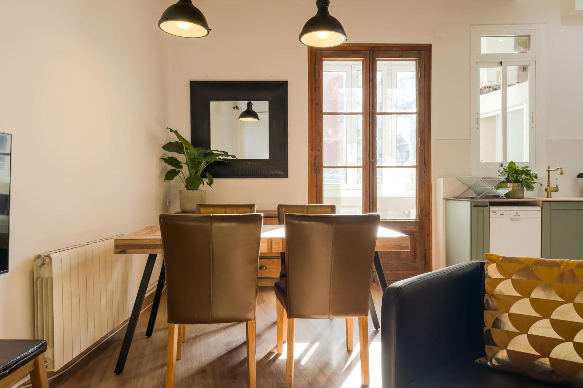 Magalhaes - Trad Flat In Poble Sec, Near Ramblas Barcelona Eksteriør billede
